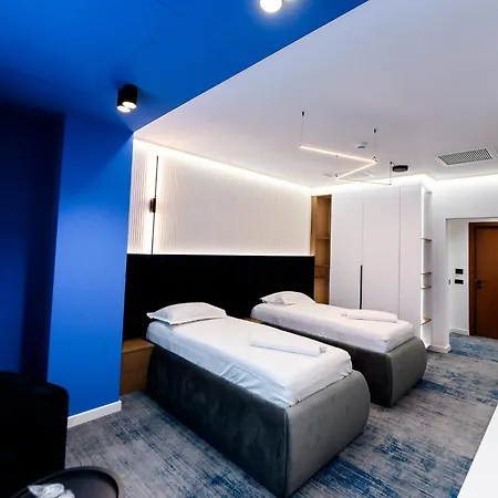 מלון Bavaria קריובה