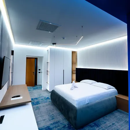 Bavaria מלון קריובה