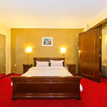 מלון Bavaria קריובה