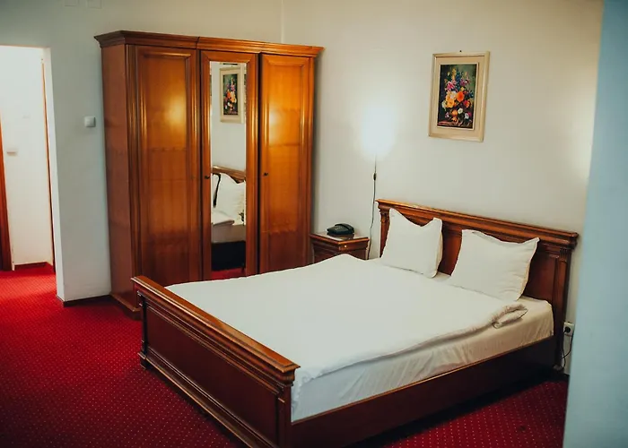 호텔 Bavaria 크라이오바